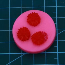 Baking Moulds Mini Chrysanthemum Fondant Silicone Mould For Cake Decorating Tools Chocolate Small Flowers From Decoration F0618