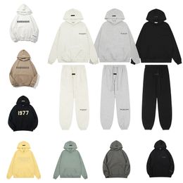 ES-9999 Mens Designers Hoodies Pullover essentialsweatshirts Black White Graphic Essentialshoodies Winter Street Casual Men Women Hoody Sweatshirts Size S-XL