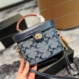 Designer luxury new Kay box bag makeup bag two Colour contrast riveted shoulder bag Fashion mouth red purse crossbody bag Leather chain bag