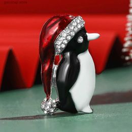 Pins Brooches Dmari Women Brooch Christmas Enamel Pin Cute Penguin Lapel Pin Gift For New Year Party School Accessories Jewellery For Clothing Y240329