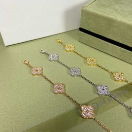 Дизайнерская высокая версия ван высокая версия v Gold Lose Elemloplated Full Diamond Five Flower Bracelet Lucky Clover Carder Set Women