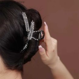 Hair Clips New Rhinestone Wheat Spike Hair Clip Delicate Large Metal Shark Clip Ponytail Braid Hair Grip Fashion Hair Accessories Female Y240329