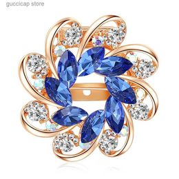 Pins Brooches New Fashion Colorful Crystal Flower Brooch Pins Female Simple Luxury Design Personality Brooches for Women Free Shipping Y240329