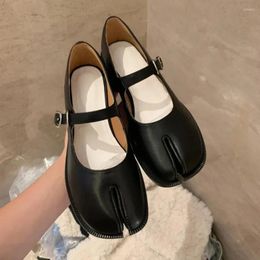 Casual Shoes 2024 High Quality Female Tabi Flat Real Leather Split Toe Women Mary Jane Style Block Heels Evening Prom Flats