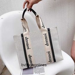 Original Chlee 2024 new canvas letter Tote Bag single shoulder bag leisure fashion Korean Single Shoulder Messenger WT5U