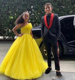 Yellow One Shoulder Junior Bridesmaid Dresses Pleat Rhinestone Sash Tulle Puffy Prom Gown Girls Birthday Party Gowns6349169