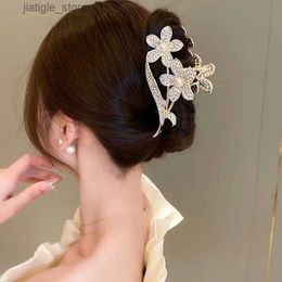 Hair Clips Luxury floral rhinestone pearl grab clip with ponytail braid claw clip for womens elegant hair gift shark clip for fashionable hair accessories Y240329