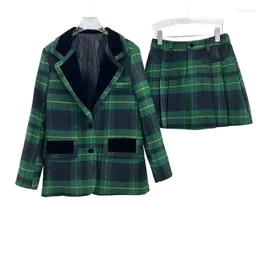 Work Dresses Suit Lapel Short Slim-fit Version Pleated Miniskirt Color Contrast Design Warm And Comfortable Autumn/Winter 2024