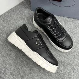 2024 New Leather Sneakers for Men Luxurys Designer Men's Casual Sports Shoes Italian Luxury Brands Calfskin Rubber Outsole Anti-slip Wear