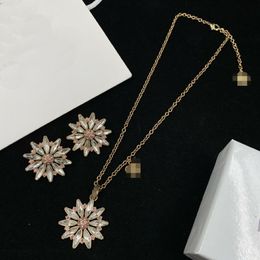 NEW Fashion Crystal Flower Chrysanthemum Necklace Earring Hairpin Sets Banshee Medusa Head Brass Ladies Designer Jewellery gifts MS1263Z