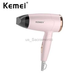 Hair Dryers Kemei Portable Handle Compact Hair Dryer Foldable Low Noise Blower Dryer Hot Wind Long Life for Outdoor Travel 950W Use 240329