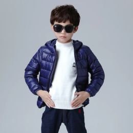 2023 Neue Kinder Entenfeder Füllstoff Ultra -leichte Jungen mit Kapuze mit Kinder Herbst -Winter -Down -Jacke für Jungen Baby -Oberbekleidung