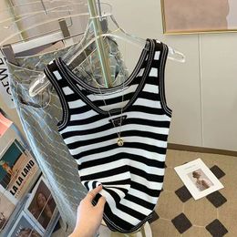 V-Neck Sleeveless Knitted Camisole Women 's Summer Sweet Wind Sexy Bottoming 코트의 한국어 버전.