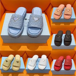 Ladies Designer Summer Beach Outside Slippers Plant Material Weaving Upper Sheepskin Inner Lining Flat Slip-on Shoes Womens Casual Slides Fashion Leather Sandals