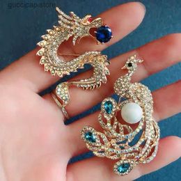 Pins Brooches Vintage Zodiac Dragon Phoenix Pearl Elegant Inlaid White Stone New Couple Suit Dress Mens and Womens Breastpins Y240329