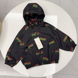 Buchstabe Baby-Kapuzenjacke Frühling und Herbst Sommer Sprintjacke Luxusjacke Hochwertige Kinderkleidung mit Shorts High-End-Sportjacke für Kinder