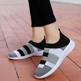 Fitness Shoes Sneakers Women Walking Woman Lightweight Loafers Tennis Casual Ladies Fashion Slip On Sock Vulcanized Plus Size 2024