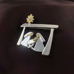 Pins Brooches New Creative Design Brooch For Christmas Collection When A Child Is Born Memorial Pins Y240329