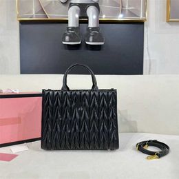 Totes new pleated small tote handbag single shoulder crossbody bag versatile casual business connector