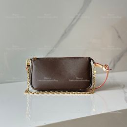Chain Pouch Cowhide Chain Bag Designer 10A Mirror quality Designer Bag Handbag High Quality With Box L304
