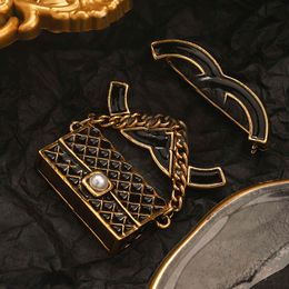 Pins Brooches Designer Stainless steel Brand Brooches Luxury Women 18K Gold Plated Inlay Crystal Rhinestone Jewelry Brooch Charm Marry Wedding Gifts Accessorie