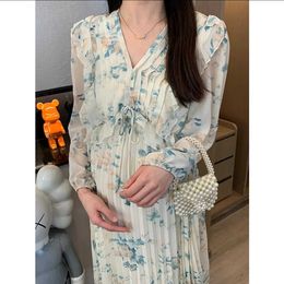 Maternity Dresses 2024 Japanese style fashionable printed pregnant woman chiffon floral dress with pleated V-neck long and loose pregnant woman pleated dressL2403