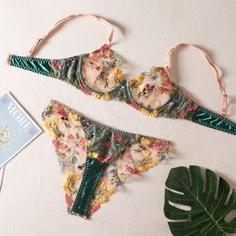 Womens Lingerie Panties Fashion Flower Embroidery Bra Briefs 2 Piece Push Up Sexy Underwear Set Ladies Lingerie