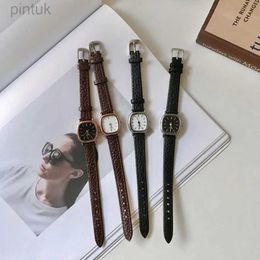 Wristwatches Women Watches Vintage Small Dial Watch PU Leather Strap Quartz Wrist Watch Clock Men Women Casual Simple Watch 24329
