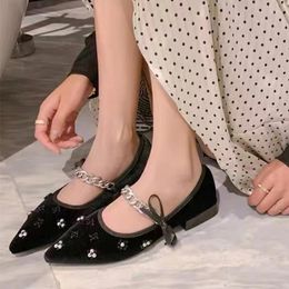 Casual Shoes Bow Chain Pointed Toe Flats Loafers Women Shallow Walking Summer Dress Elegant Retro 2024 Suede Zapatos Para Mujeres