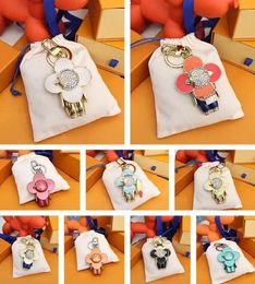 Luxury Designer Keychain Classic Key Chain Mens Car Keyring Women Buckle Keychains Bags Pendant Exquisite Gift With Box -7