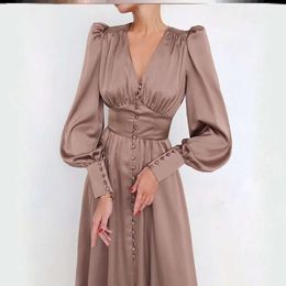 Женское элегантное платье с рукавами-фонариками можно носить ежедневно с шелковой длинной юбкой 918379
