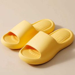 Slippers Women Summer Soft Thick Platform Slides Outdoor Eva Silent Bathroom Beach Sandals Couple Non-Slip Solid Shoes H2403282IKO