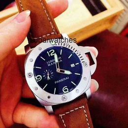 Orologio da uomo di qualità Designer Orologi di alto lusso per orologio da polso meccanico Moda Pelle Calendario casual Gentiluomo Nfkg
