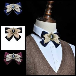 Bow Ties Mens Bowtie Brooch Pocket Towel Set Trendy Business Dress Uniform Shirt Handmade Jewellery British Korean Men Wedding Accessories Y240329