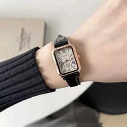 Wristwatches Fashion Retro Quartz Digital Dial Casual Wrist Watches Square Leather Strap Fashionable Clock Waterproof Wristwatch for Women 24329