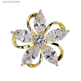 Pins Brooches Female Fashion Crystal Flower Brooches For Women Luxury Design Gold Silver Colour Alloy Casual Party Office Brooch Safety Pins Y240329