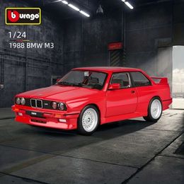 Burago 1:24 1988 M3 (E30) Sports Static Die Cast Vehicles Collectible Model Car Toys