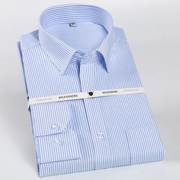 Mens Classic 100 Cotton Non Iron Shirts Single Patch Pocket Long Sleeve Standardfit Formal Business Plaid Striped Dress Shirt 240328