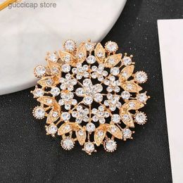 Pins Brooches Fashion Flowers Brooch For Women Wedding Garment Pin Bridal Bouquet Crystal Brooches Jewellery Gift Rhinestone Collar Accessories Y240329