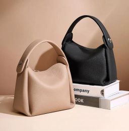 luxury Genuine leather purse Women designer bag Baguette crossbody bag luxury magnetic snap Clutch bag Fashion Handbag purses High quality Handbags mini wallet