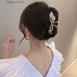 Hair Clips Fashionable rhinestone metal hair clip suitable for women shiny bucket shaped hair clip ponytail claw clip accessories jewelry gifts Y240329