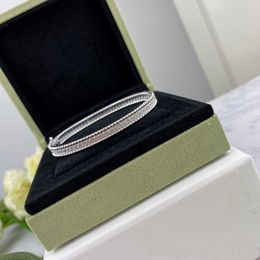 Designers senaste märke Van One Row Diamond Armband 925 Sterling Silver Plated 18k Guld med Beads Edge Single Handpiece för kvinnor