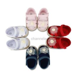 Sandals Newborn Baby Girls Sandals Summer Cute Flower Decor Cute Casual Soft Shoes Toddler Flat Heel First Walkers 4 Colours 240329