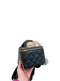 Luxury Fashion Design Ladies Classic Mini Makeup Bag Leather material Hardware chain Super versatile hand crossbody bag