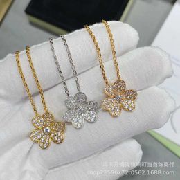 Designer Brand Glod High Version Van Clover Necklace Womens Full Diamond Petals Flower Pendant Lucky Grass Collar Chain