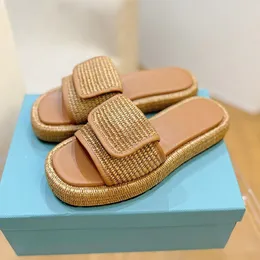 Leisure Versatile Female Slippers Summer New Spend One's Holidays Weave Design Upper Sandals Soft Comfortable Round Head Thick Bottom Ladies Beach Shoes