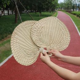 Decorative Figurines Chinese Style Handmade Straw Fan Hand-woven Palm Leaf Hand Woven Heart Shaped Summer Cooling Mosquito Repellent Fans