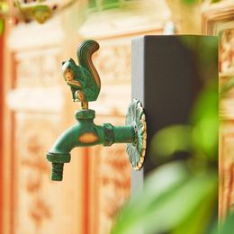 Decorative Figurines Outdoor Villa Column Copper Vintage Garden Watering Anti-Freezing Animal Faucet Home