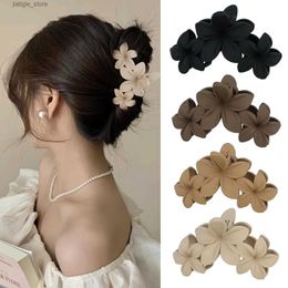 Hair Clips 4-piece flower hair claw clip anti slip matte flower hair clip suitable for womens cute hair clips Hawaii hair clip with large hair Y240329