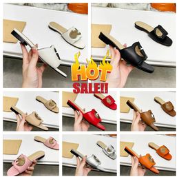 2024 New slipper designer leather ladies sandals summer flat shoes fashion beach women slippers letter drag